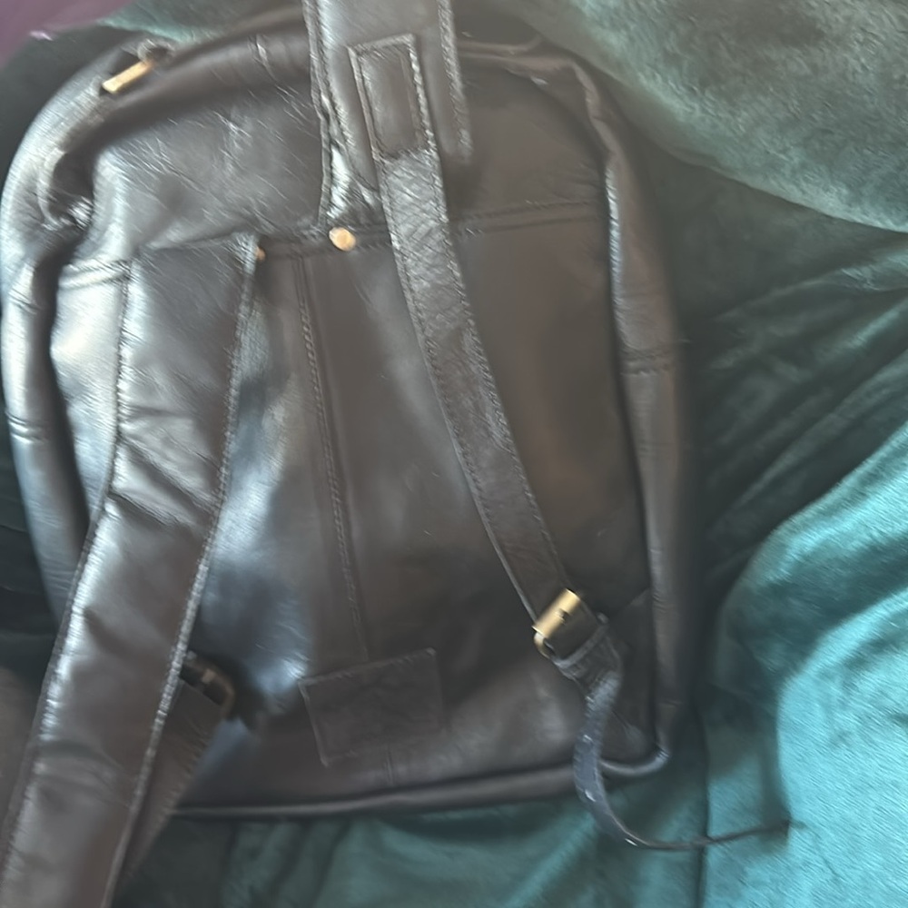 Cow hide backpack - Picture 4 of 4